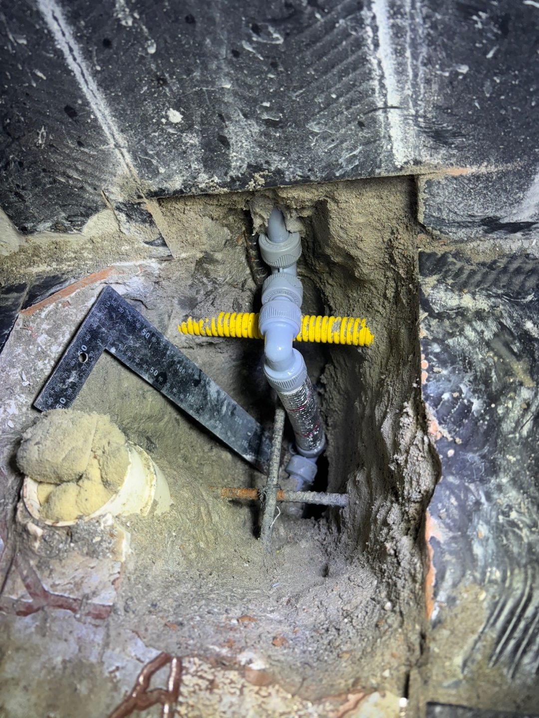 당하동 빌라 아래층 화장실 환풍구 누수